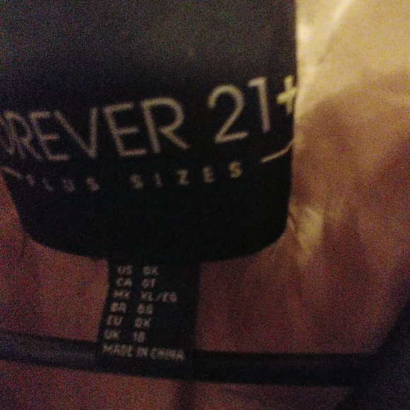 Clothes - Picture 2 of 6